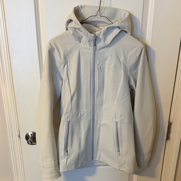 Lululemon Athletica Women's White Cross Chill Jacket - Picture 4 of 4
